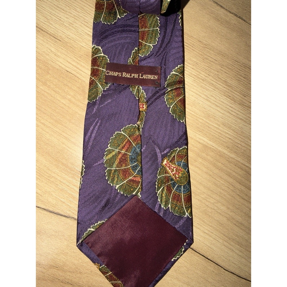 CHAPS Ralph Lauren Men's Necktie Purple Geometric 100% Silk Dress Designer Tie Y - Picture 3 of 4
